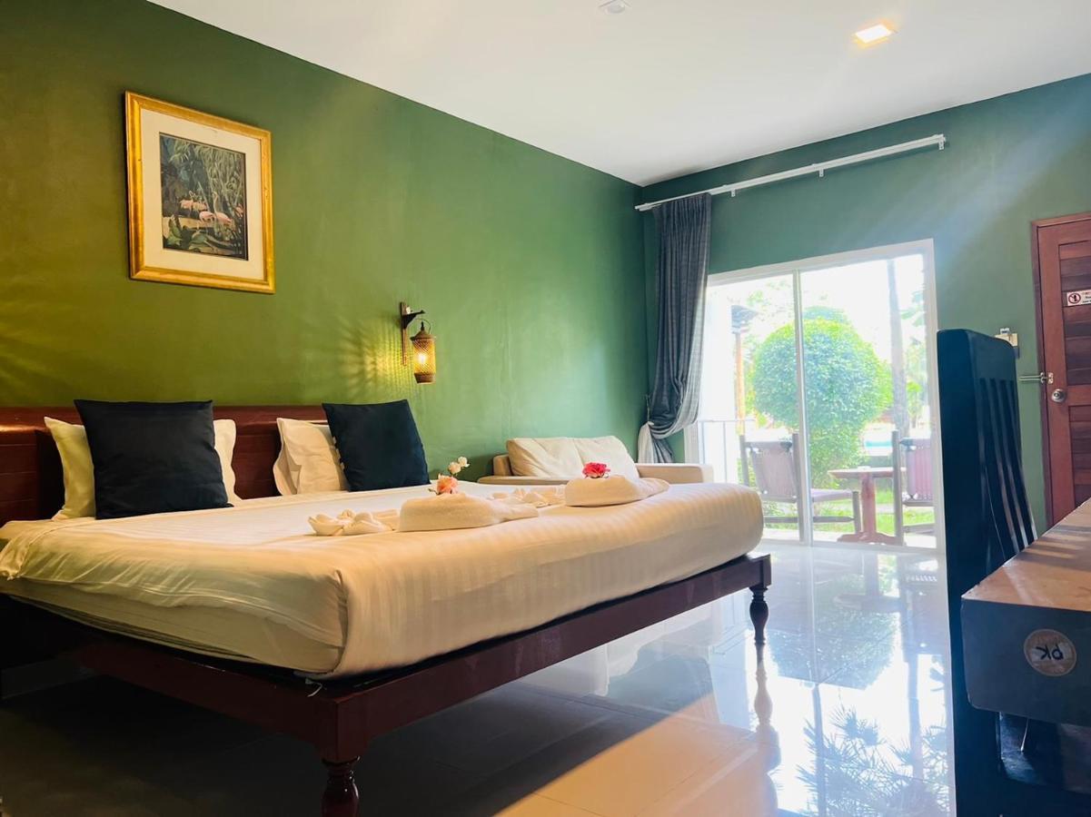Bora Bora Villa Phuket Chalong Exterior photo