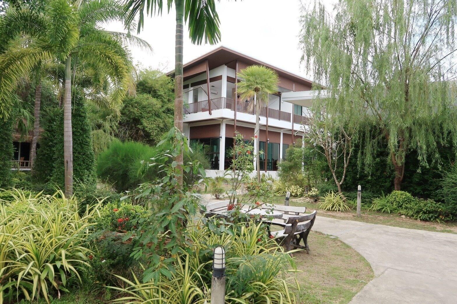 Bora Bora Villa Phuket Chalong Exterior photo